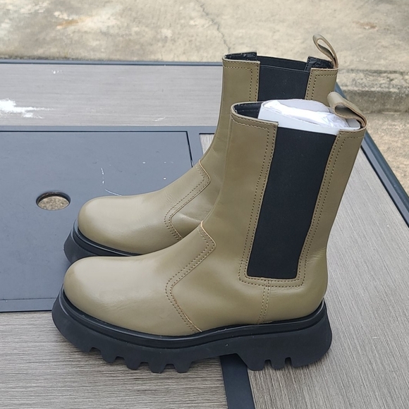 Zara Military green combat light weight boot 40